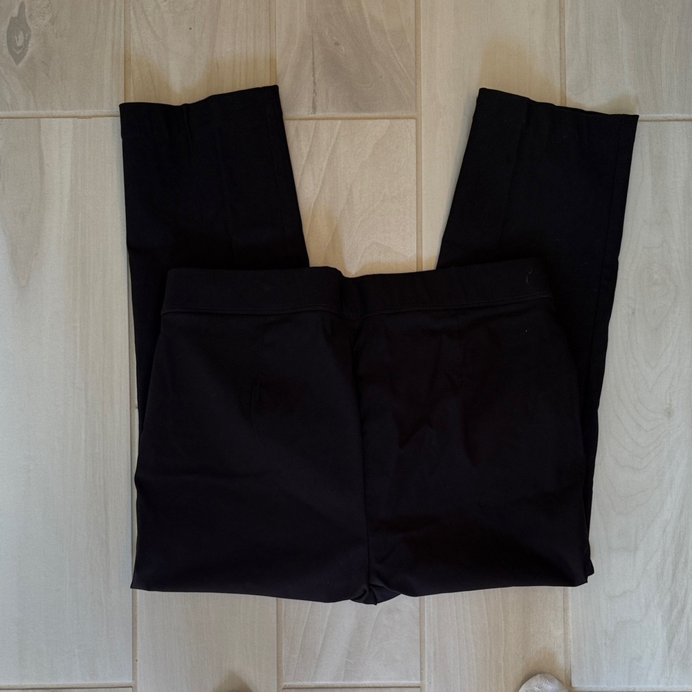 Rafaella Comfort| Black Flat Front Stretch Capri/Cropped pants - Picture 4 of 9